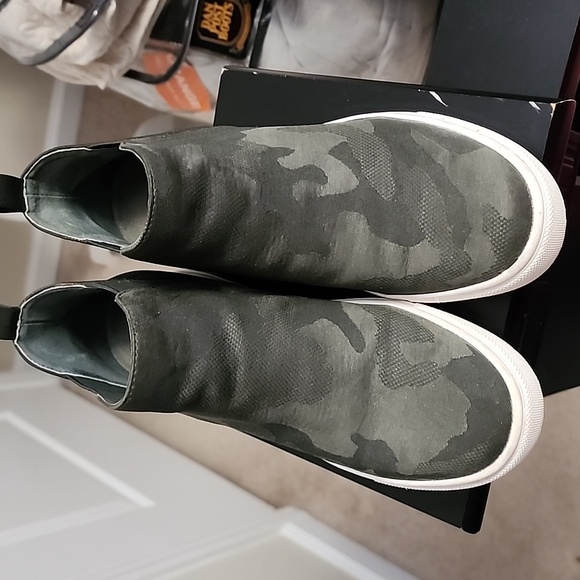 Steve Madden Shoes - Steve Madden Camo Ankle Booties